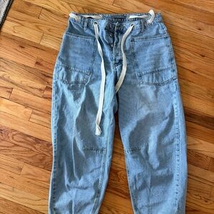 High-Rise Light Blue Women's Jeans with Drawstring Waist